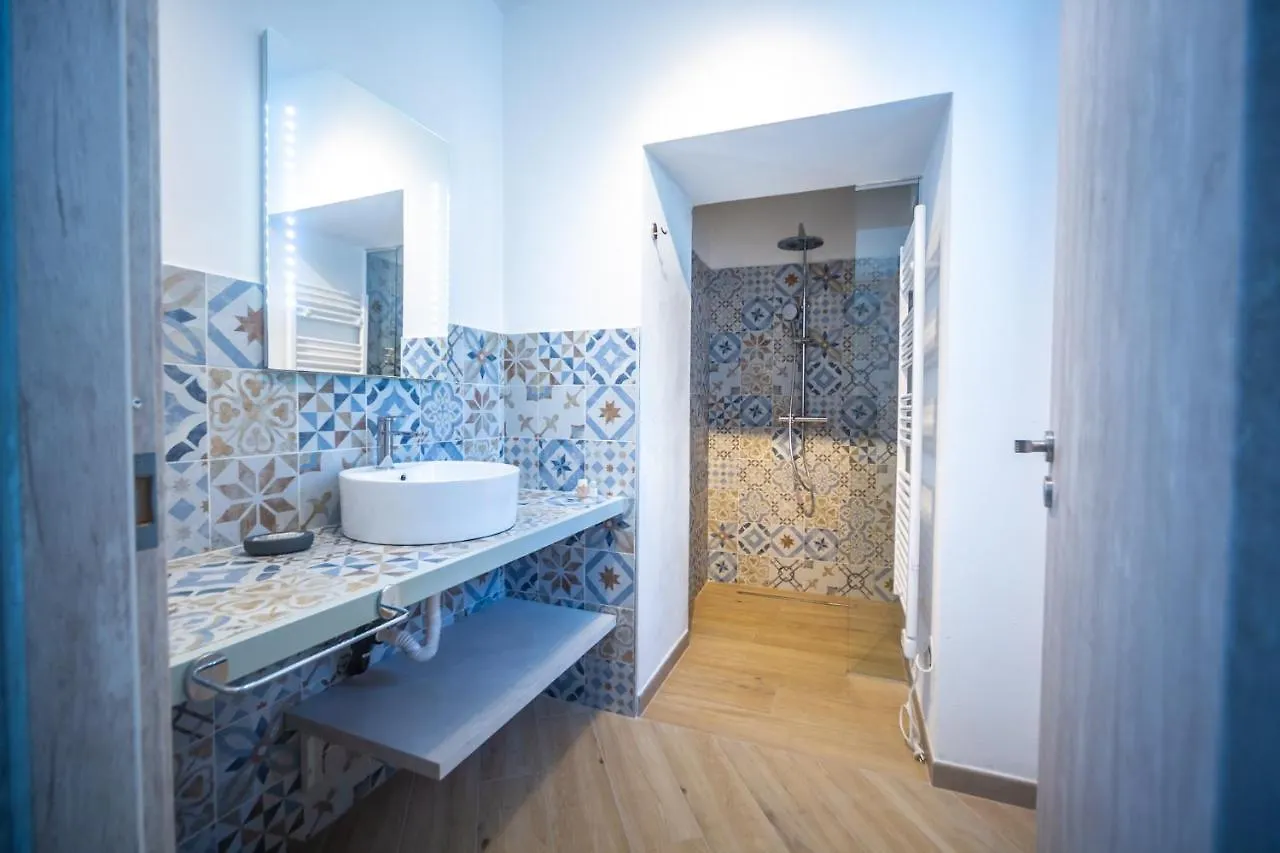 Around Lago Maggiore Rooms Reno Di Leggiuno Guest house