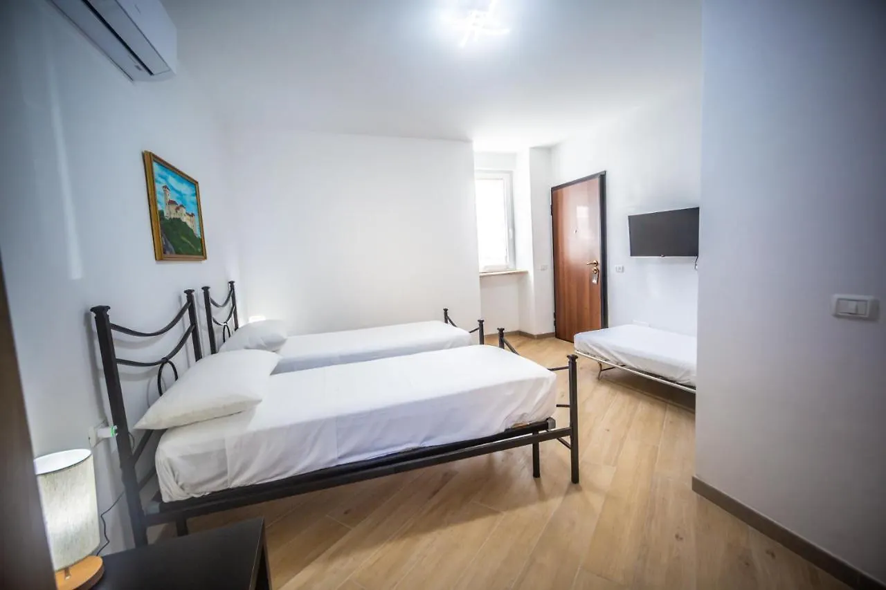 Around Lago Maggiore Rooms Reno Di Leggiuno Guest house