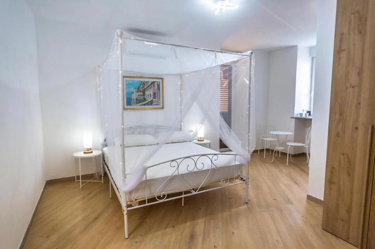 Around Lago Maggiore Rooms Reno Di Leggiuno 0*,